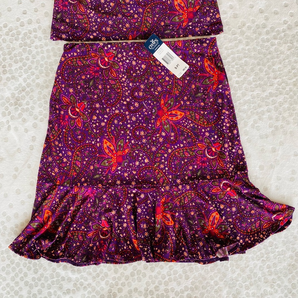 CHAPS NWT skirt size  Sm–PT. Brand new. Has matching tank top NWT sold separate